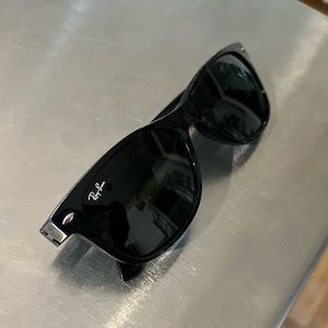 Ray-Ban New Wayfarer Sunglasses